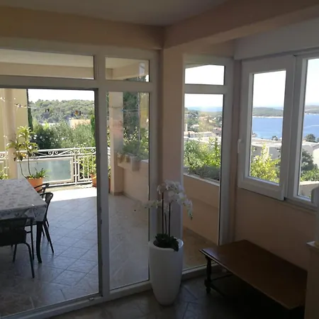 Kresic Апартаменти Хвар