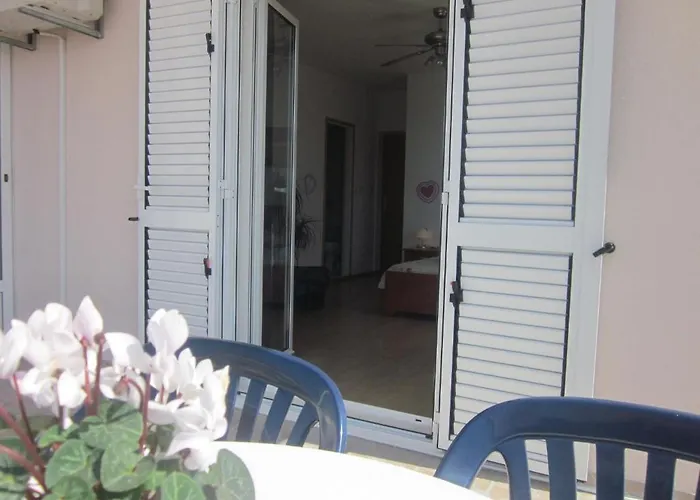 Kresic Apartment Hvar Town